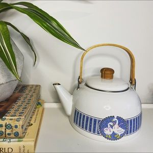 Vintage Enamel Kettle Ribbon Geese